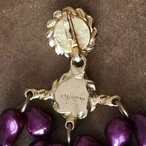 RUNWAY STATEMENT JOSE & MARIA BARRERA PURPLE BAROQUE PEARL MULTI STRAND NECKLACE - Picture 4 of 10